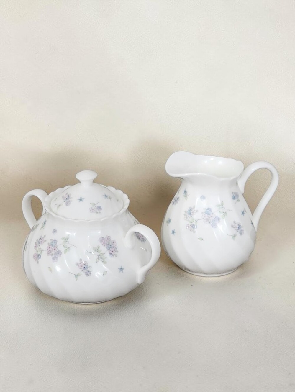 Vintage Wedgwood "April Flowers" Creamer and Lidded Sugar Bowl Set